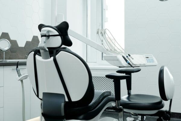 Madison Square Dental office exterior in Arlington TX
